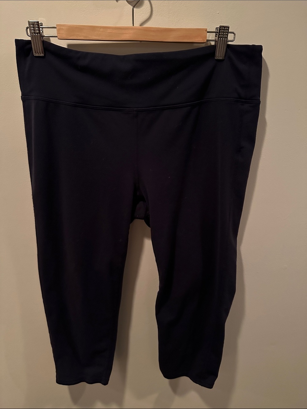 Athleta Navy Capri Leggings